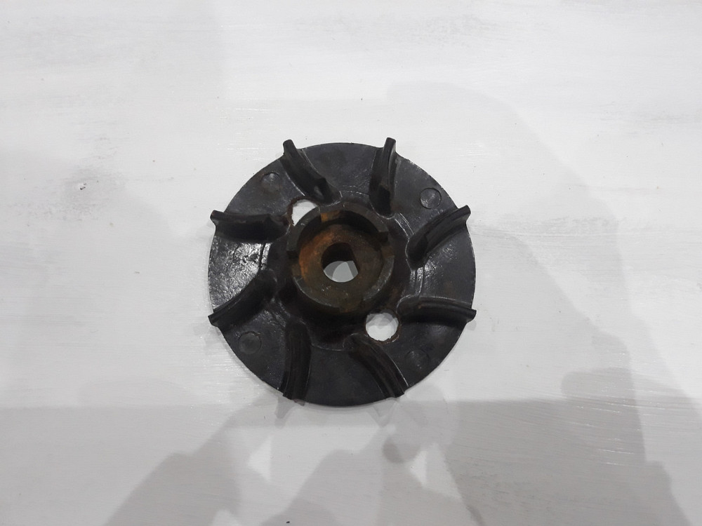 Крыльчатка водяного насоса ЗИЛ-130. 130-1307032 Харьков - изображение 1