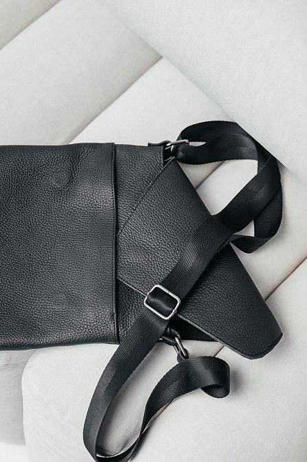 Чоловіча барсетка з клапаном, чорна сумка через плече з натуральної шкіри, класичний месендджерMasterSem Київ - фото 3