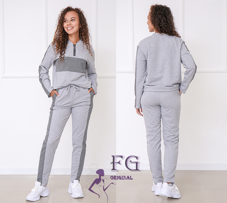 Демисезонный прогулочный костюм из трикотажа 