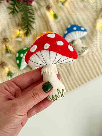 Новогодняя елочная игрушка из фетра ручной работы Мухомор. Киев