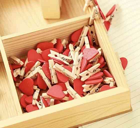 Декоративні маленькі прищіпки з сердечками 10 шт Смела