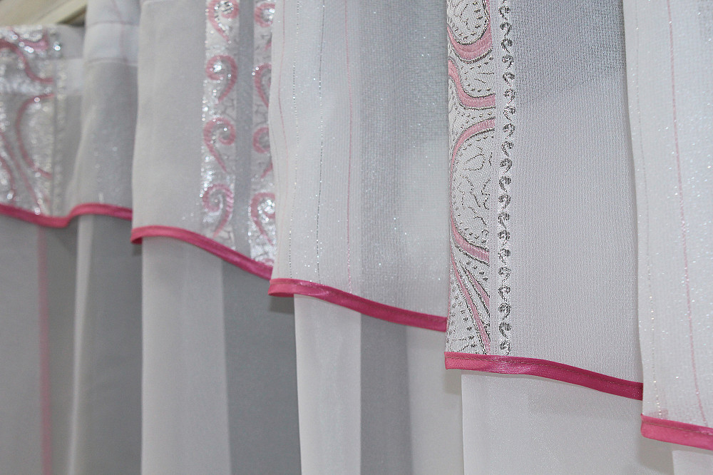 Кухонна фіранка VR-Textil № 00к білий з рожевим 280х170 см (59-908) Київ - фото 4