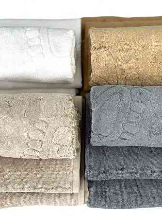 Комплект махровых полотенец + коврик для ног Ideal Textile Черновцы