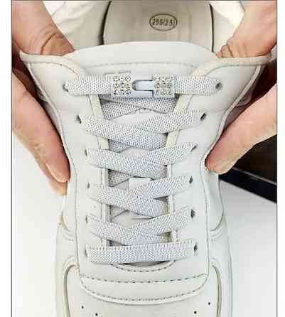 Шнурки эластичные без завязок с застежкой стразы в один цвет Смела