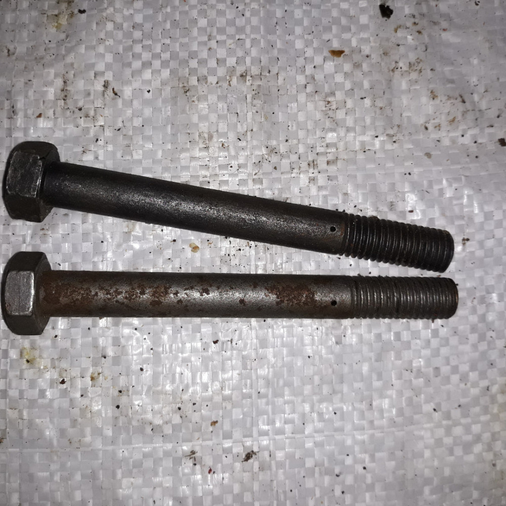 Болт крепления стойки валика коромысел ЯАЗ-204, ЯАЗ-206. 201-1007108 Харьков - изображение 1