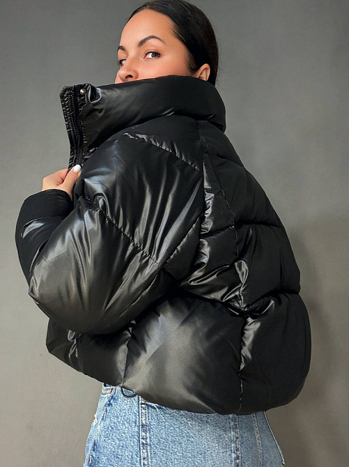 Куртка женская Lady Yep 30083 пуффер короткая глянцевая черная, черный, M Киев - изображение 11