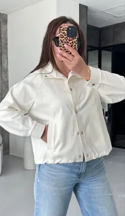 Джинсовий бомбер, який легко стане головною річчю сезону Одеса