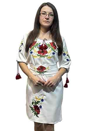 Жіноче біле вишите плаття з поясом із великими маками та смужками 64 Київ