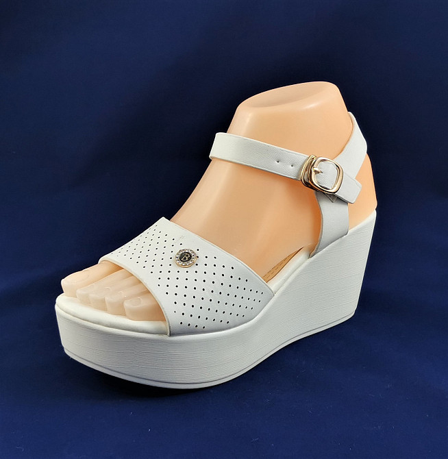 Женские Сандалии Босоножки на Танкетке Платформа Белые Летние (размеры: 38,39,40) - 15 Днепр - изображение 3