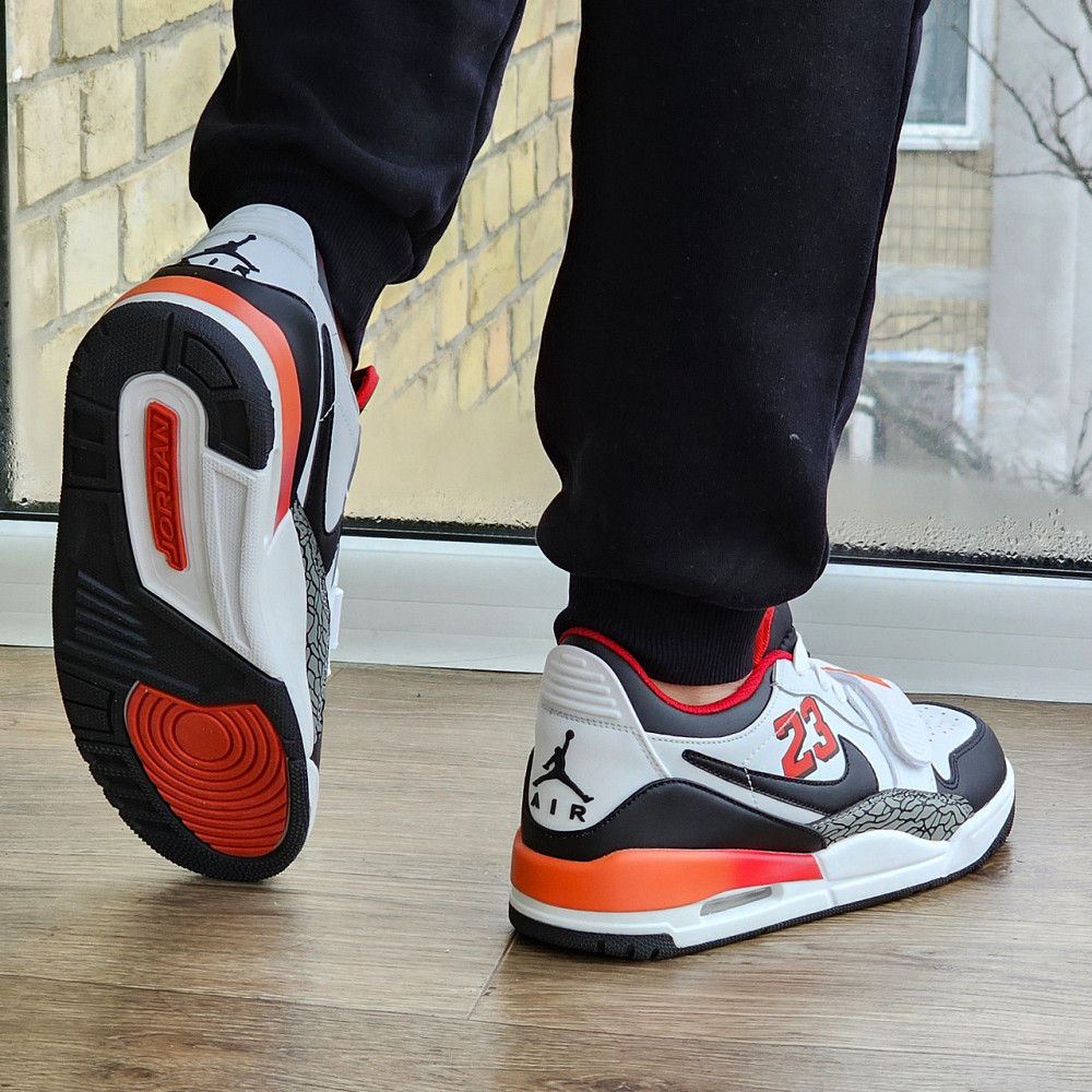 Мужские Кроссовки Nike Jordan Белые Кожаные Джорданы Найк (размеры: 41,42,43,44,45) Видео Обзор Днепр - изображение 4