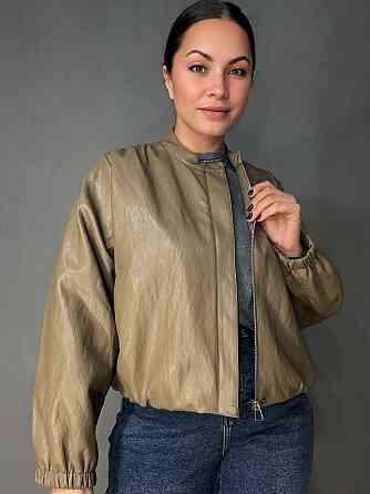 Куртка жіноча Ou Mai 3351 з екошкіри бомбер на блискавці комір-стійка оверсайз бежева, бежевий, L Київ