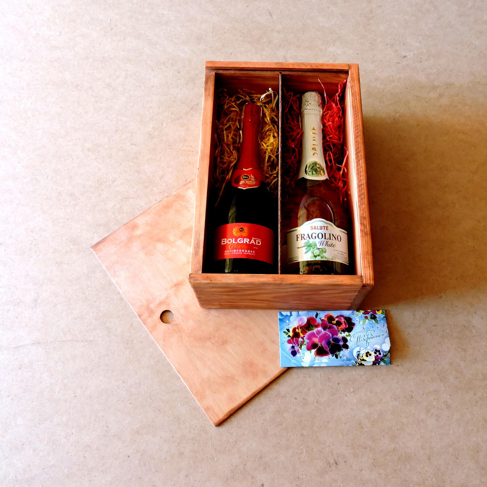 Подарочная коробка 