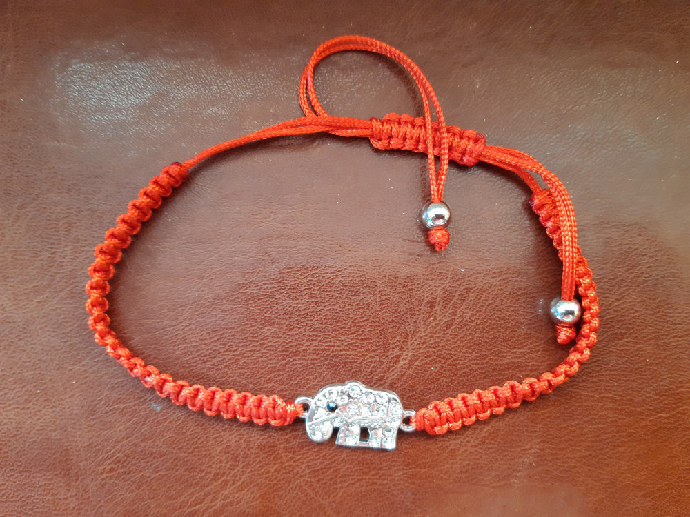 Браслет красный 