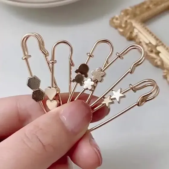 Набір брошок-шпильок 5 шт – золотисті аксесуари з фігурними елементами Київ