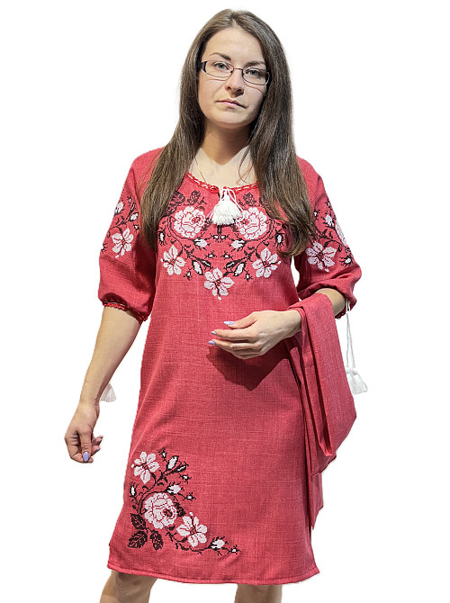 Вишита жіноча сукня із вишуканим орнаментом Троянди в червоному кольорі Київ - фото 2