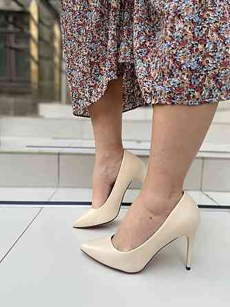 Loretta Туфлі жіночі LORETTA бежеві еко-шкіра каблук 10см 39р. (3735) Коломия