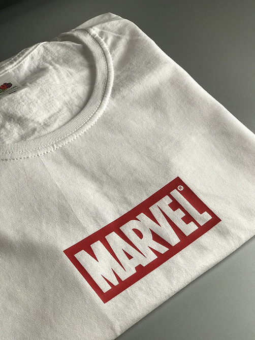 Женская\Мужская футболка с надписью MRVEL Черновцы - изображение 1