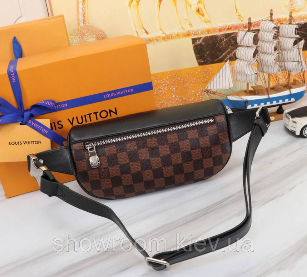 Женская сумка на грудь 