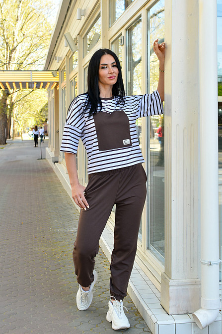 Спортивный костюм 