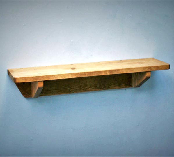 Настенная книжная полка 