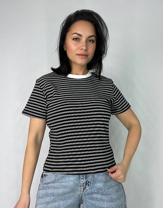 Футболка жіноча A-N 25189 в смужку базова модель середня довжина one size, чорний, one size Київ - фото 1