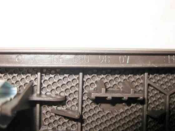 Mercedes-Benz  A1666809807 8N85 Сітка торпеди верхня права коричнева ML W166 GL X166 Одесса