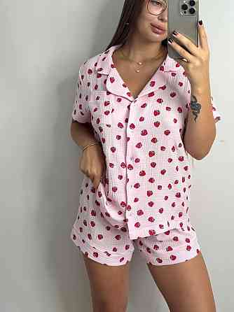 Жіноча піжама з шортами муслінова Полуничне смузі XL Харків