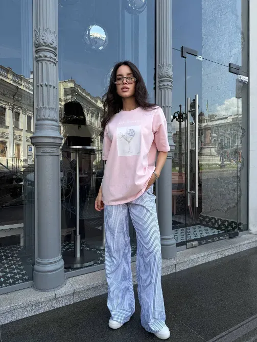 Базова оверсайз футболка з трендовими принтами Одеса - фото 4