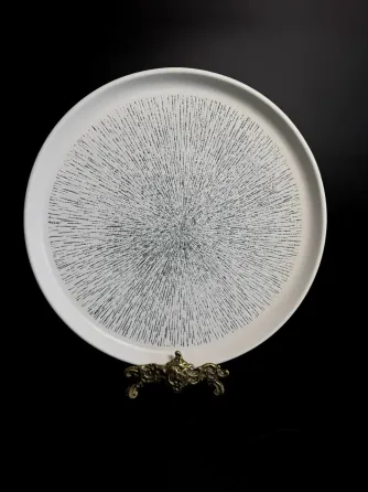 Обеденная керамическая тарелка с фактурным узором и углублением 28,5 см Коломия