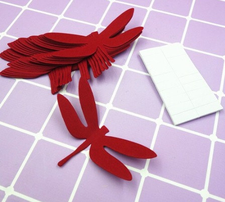 На стіну декор бабки червоні - у наборі 20 штук розміром 7*3,5 см, картон, є 2-х сторонній скотч Київ - фото 1