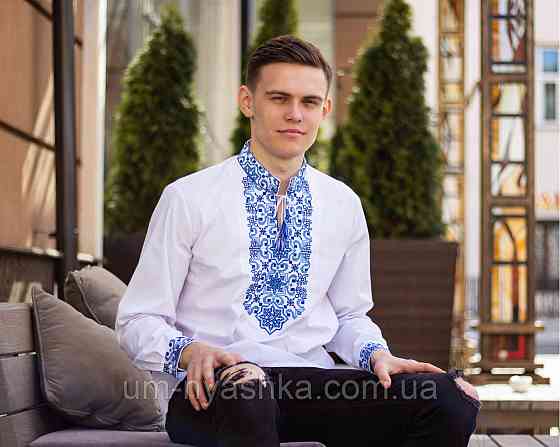 Чоловіча вишиванка з синьою вишивкою біла Полковник Кривий Ріг