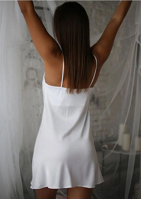 Женская ночная рубашка шелковая на регулируемых бретельках Белый S Харьков - изображение 2