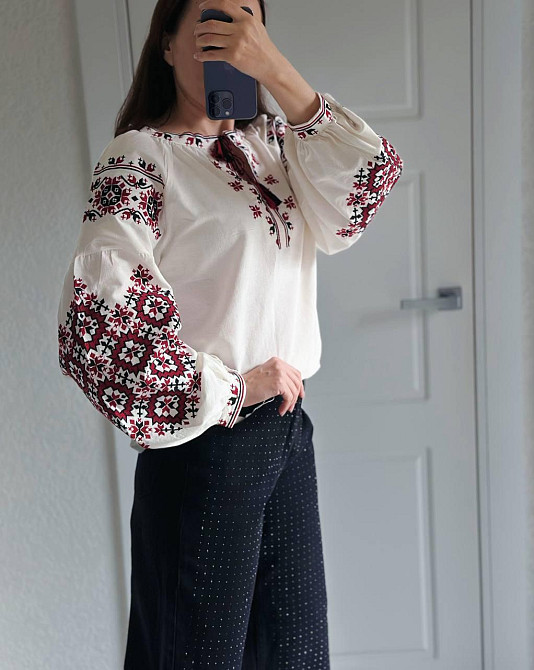 Женская современная вышиванка с объемными вышитыми рукавами 80% хлопок, 20% полиэстер 44 Одесса - изображение 6