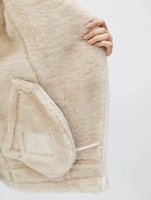 Женская стильная молочная дубленка с искусственным мехом L Одесса - изображение 4