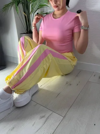 Женский костюм 2 — это сочетание стиля и комфорта. Одесса