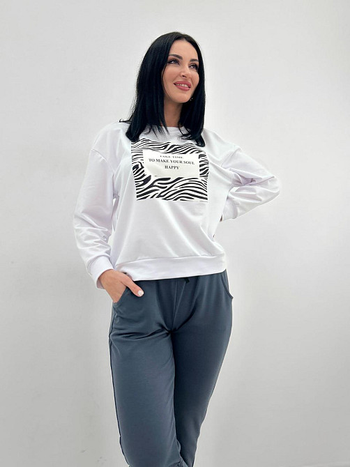 Трикотажний спортивний костюм з принтом "Condor" оптом | Норма | Розпродаж моделі Білий +ографіт, 46-48 Київ - фото 2