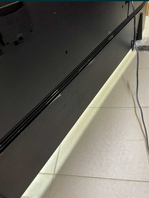 Телевизор Безрамный: 65