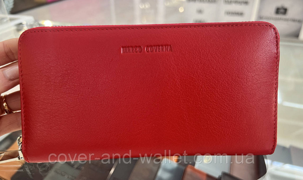 Шкіряний жіночий гаманець клатч червоного кольору на блискавці з ремінцем Marco Coverna MC 7003-2 Київ - фото 15
