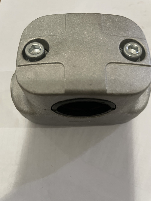 Кріплення ручок керма до штанги мотокоси (Ø26, з резинкою) Мукачево - фото 1