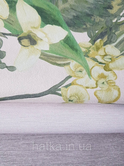Шпалери вінілові Decoprint Breeze листя метелики квіти орхідеї лілії салатові зелені на пісочному 0.53х10 м Київ - фото 2