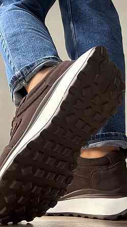 Кроссовки женские Hengji 725-12 замшевые на белой подошве коричневые, 37, 23,5 см Киев