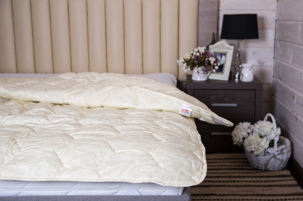 Ковдра Ecotton полуторна 140х205 см вовняна стьогана бязь бежевого кольору 20-1154 Papirus Коломия - фото 2