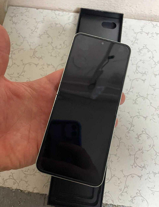 Смартфон: Samsung Galaxy Flip 6, 12/256Gb. Киев - изображение 4