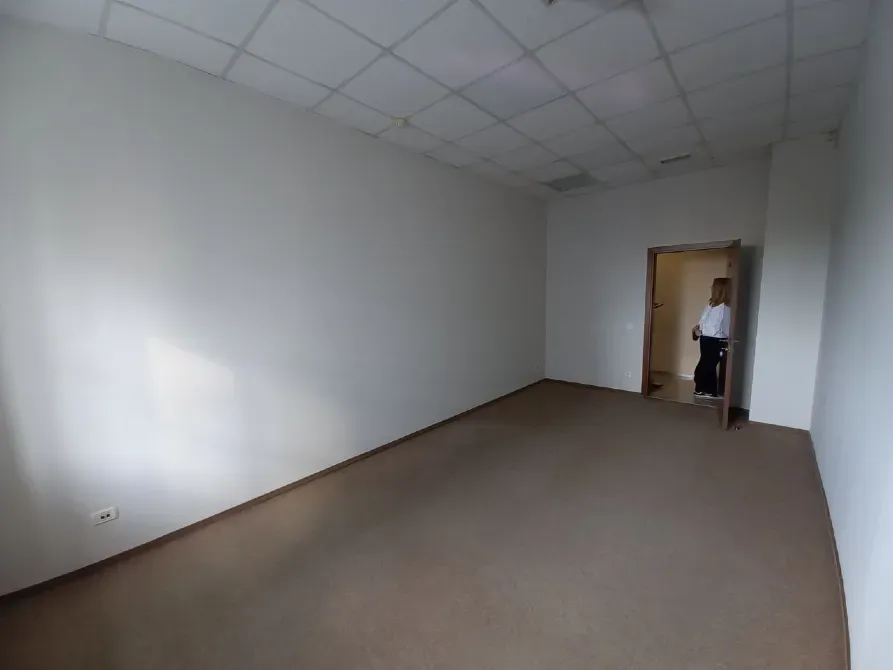 Самий центр міста (вул Глінки), 3 поверх Зручне планування, просторі кімнати (див. план), свій туалет і комірки Дніпро - фото 10