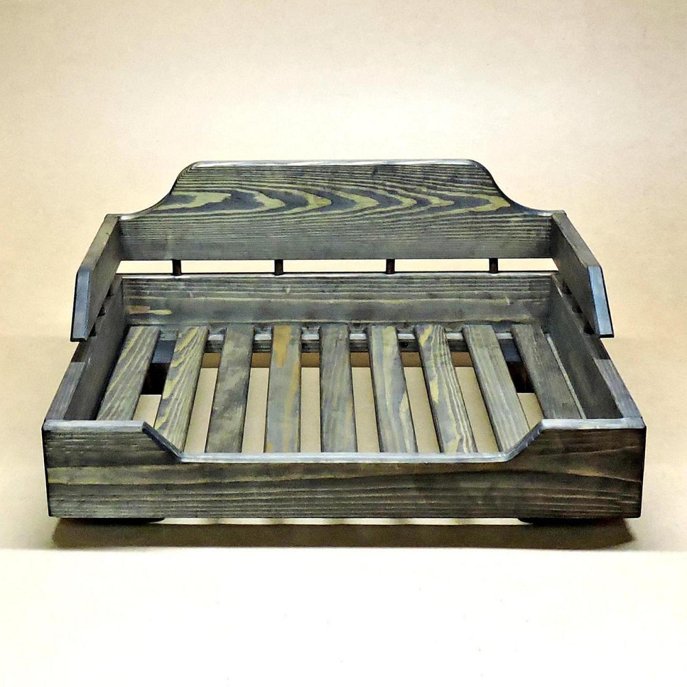 Лежак деревянный для собаки 