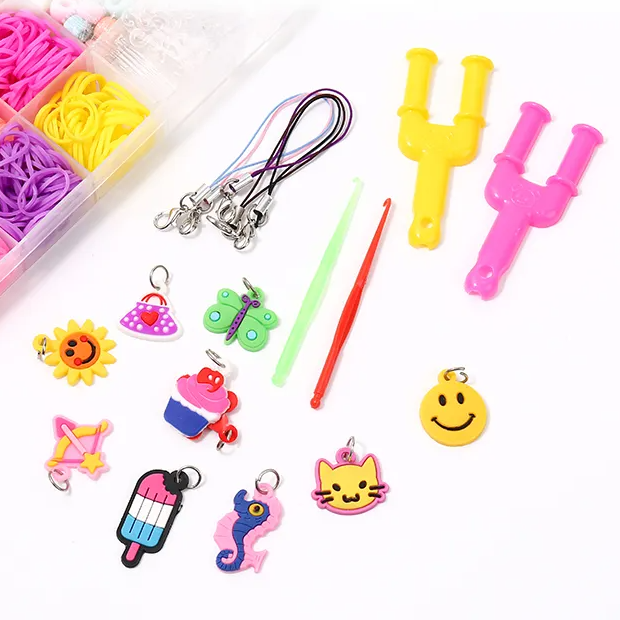 Набор для вязания ярких браслетов из резинок в пластиковом контейнере, сет №2 Каменец-Подольский - изображение 3