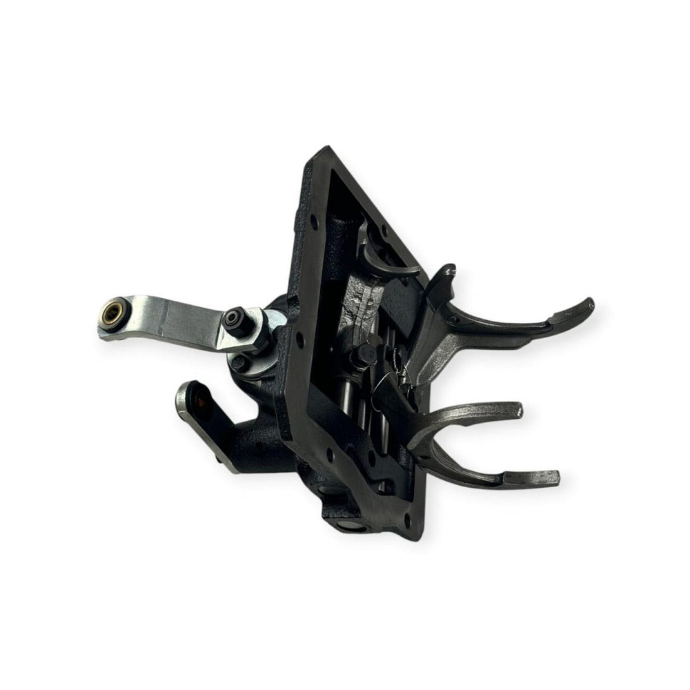 Крышка КПП УАЗ 452 в сборе новый образец 4-ступка Мукачево - изображение 1