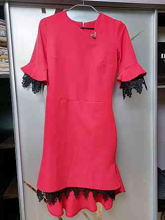 Женское платье нарядное Б/У 42 красный Киев