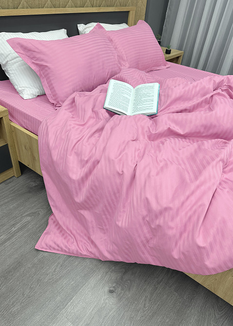 Комплект постільної білизни Страйп-сатин Полуторний з простирадлом на резинці 140х200х25, підковдра 150х220, 2 наволочки 70х70 Рожевий (88-212) Київ - фото 6
