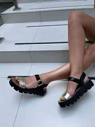 Kentro Босоніжки жіночі KENTO 3222 золото/чорний (літо, шкіра натуральна) (922) лише 38р.і 40р. Коломыя